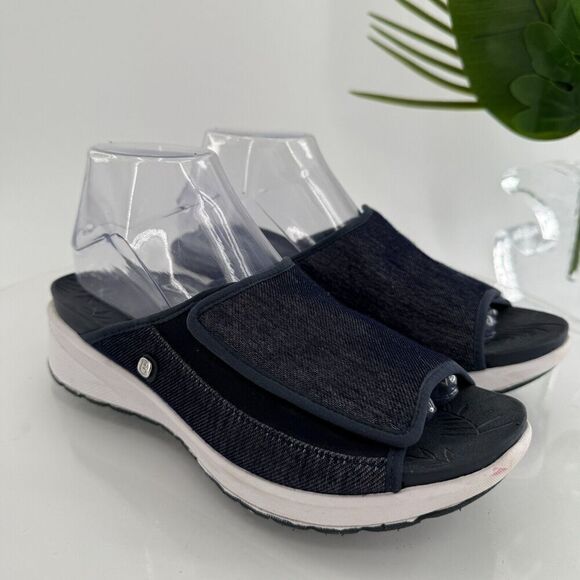 Bzees Women's Galaxy Sandals 8.5 Wedge Heel Slip On Blue Textile Casual Comfy - Picture 3 of 16